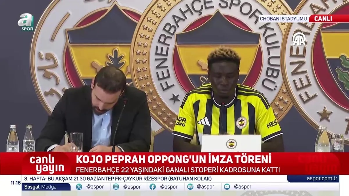 Fenerbahçe Yeni Transferi Kojo Peprah Oppong İçin İmza Töreni Düzenledi