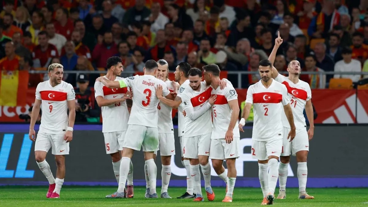 Galatasaray'dan Milli Yıldıza Kanca: Transferde Yeni Gelişme