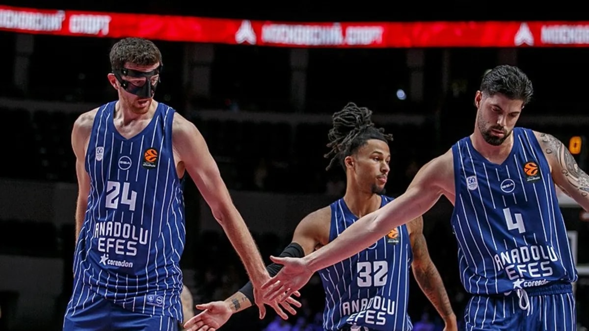 Anadolu Efes Avrupa'da Tarihi Maçına Çıkıyor: Barcelona Karşısında 914. Randevu