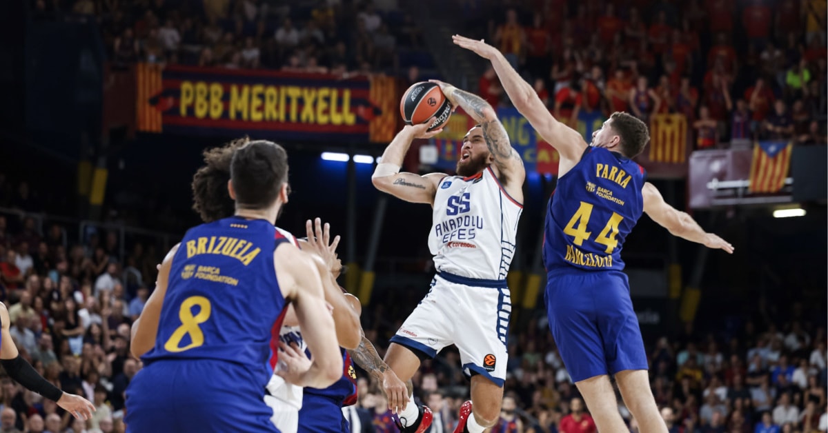 EuroLeague Sezon Açılışı: Anadolu Efes, Barcelona Deplasmanında Mağlup Oldu