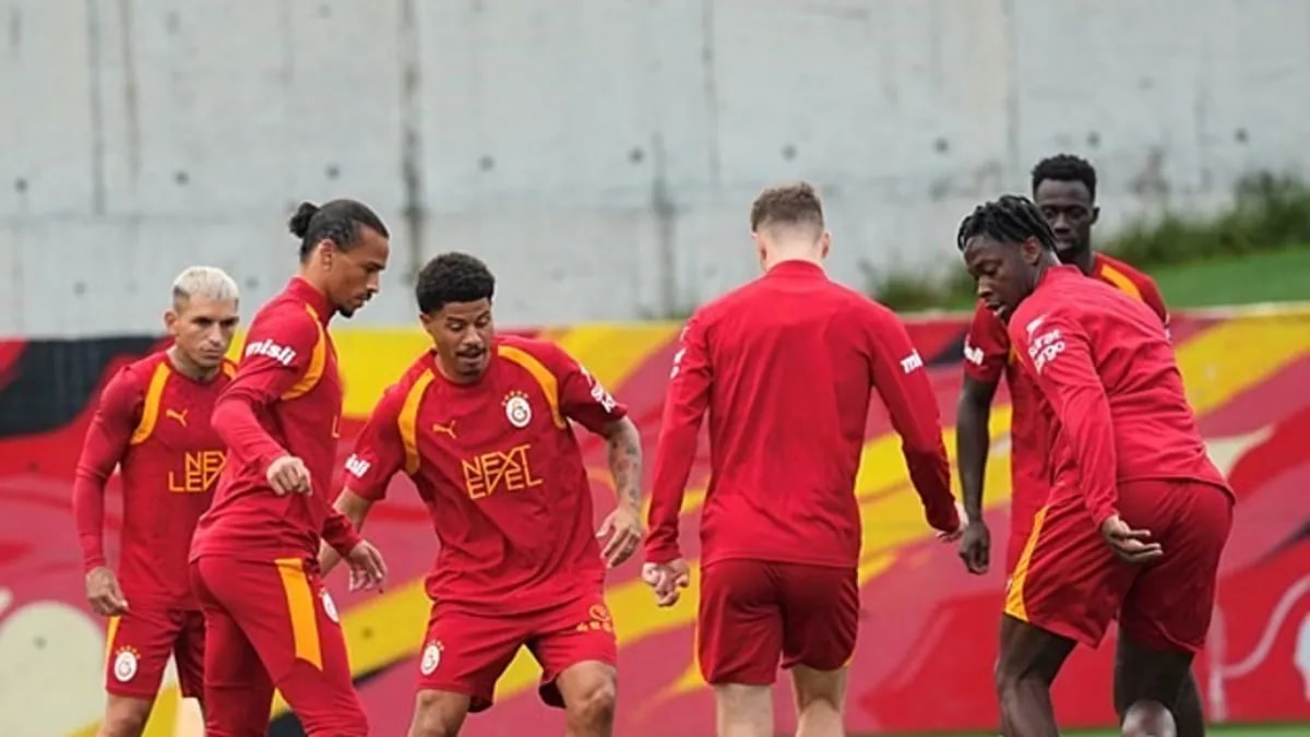 Galatasaray'da Beklenmedik Ayrılık Gelişmesi: Sözlü Tepkiyle Karşılaştı