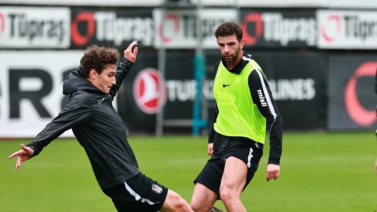 Beşiktaş, Kocaelispor Maçı Hazırlıklarını Sürdürüyor: Vlahovic Formu Dikkat Çekiyor