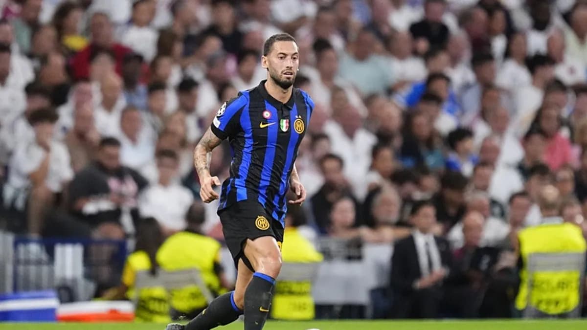 Fenerbahçe'den Hakan Çalhanoğlu Hamlesi: Milli Yıldız Türkiye'ye Dönüşe Sıcak Bakıyor