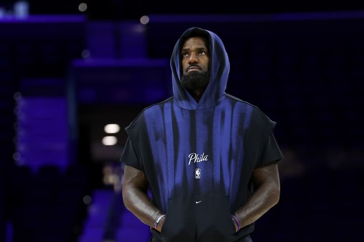 Kwame Brown'dan LeBron James'e sert tepki: "Anunoby FMVP'yi hak ediyor demesi kıskançlıktan! Brunson 32 sayı ortalamayla coşuyor."