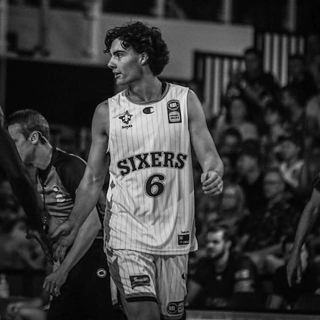 Josh Giddey'den yürekleri ısıtan itiraf: 17'sinde annesine destek olmak istedi, şimdi tüm ailesini geçindiriyor.