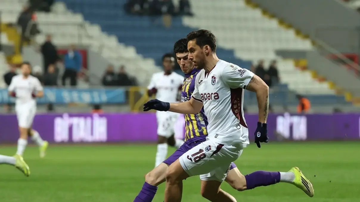 Trabzonspor'da Umut Nayir şoku