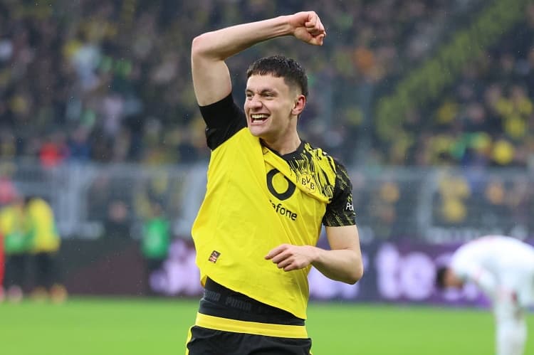 Dortmund'da şans bulamayan 18 yaşındaki Reggiani için Milan'dan Gabbia planı!