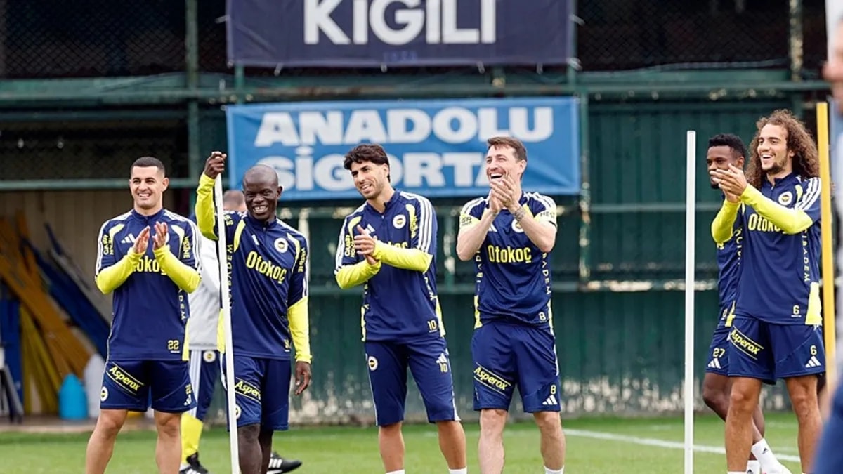 Fenerbahçe, Çaykur Rizespor Deplasmanı İçin Hazırlıklara Başladı