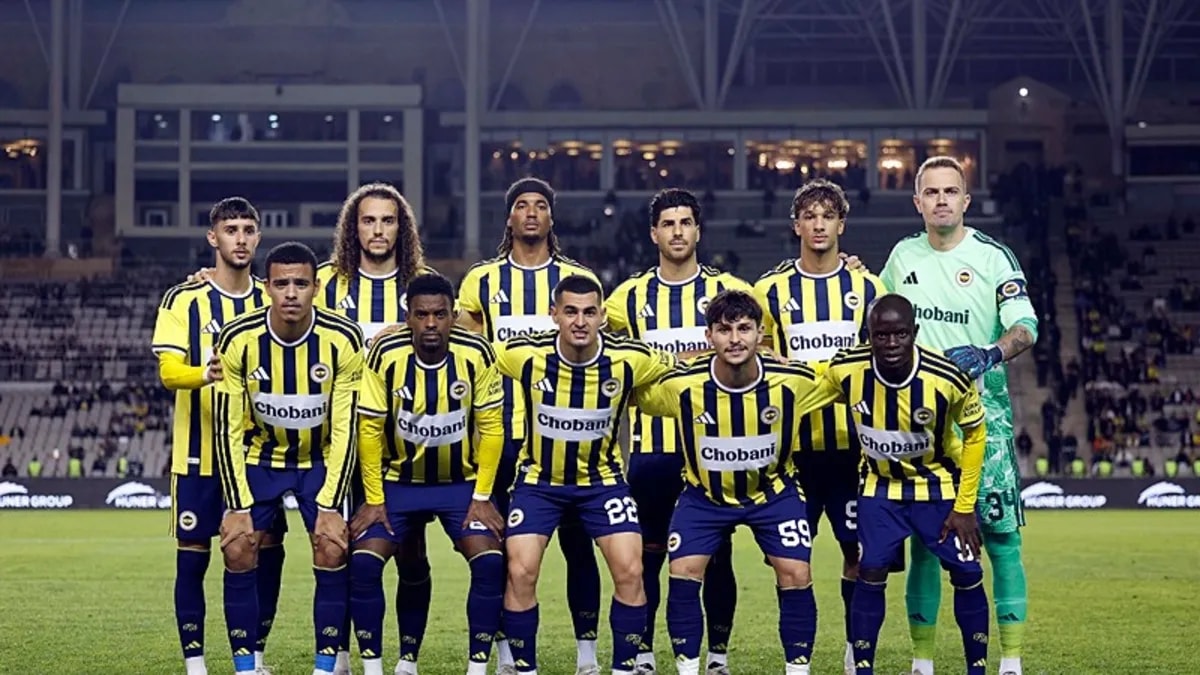 Fenerbahçe'de Beklenmedik Ayrılık İddiası: Kadroda Sürpriz Değişim