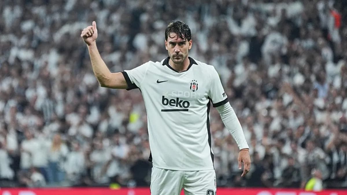 Beşiktaş'ın Golcüsü Dušan Vlahović Sezona Damga Vuruyor