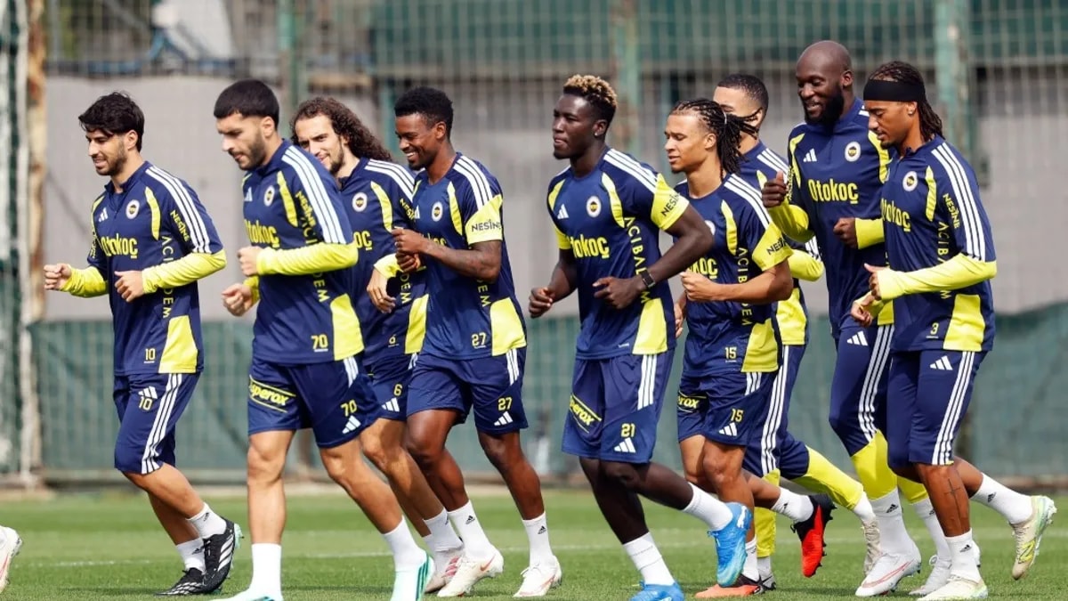 Fenerbahçe Rize Deplasmanına Hazır: Kartal'ın 'Organizatör' Planı ve Kadro Açıklandı