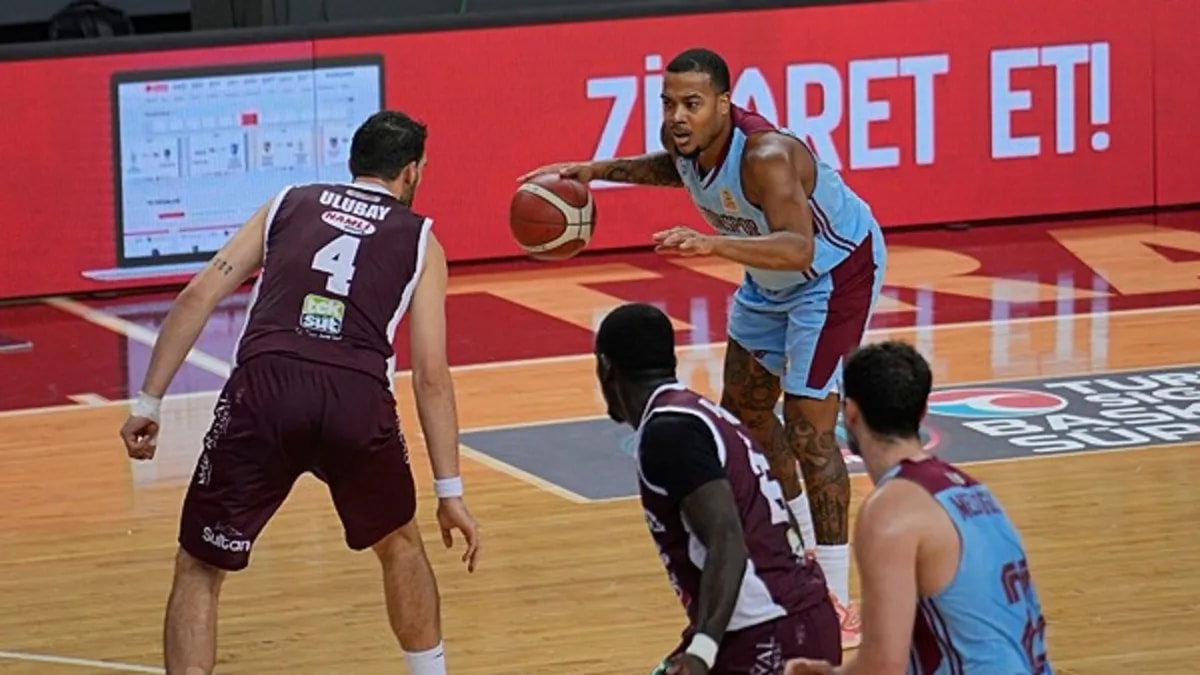 Türkiye Sigorta Basketbol Süper Ligi: Trabzonspor Evinde Bordo Bandırma'yı Yendi