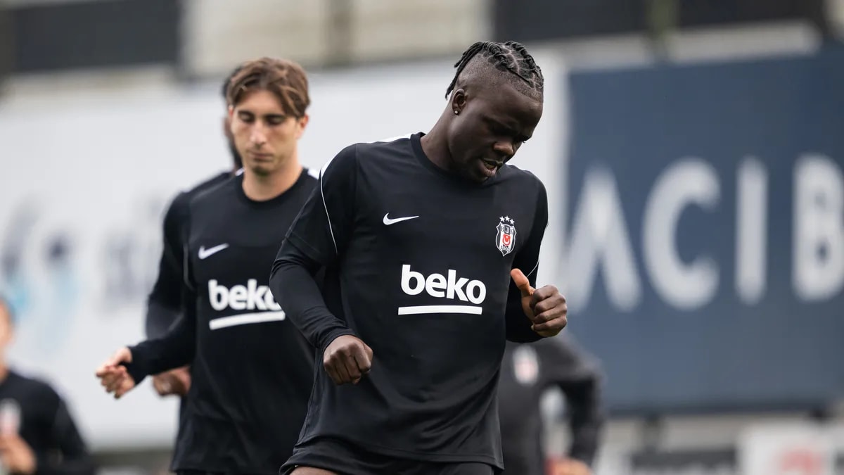 Beşiktaş'ın kilit oyuncusu Junior Olaitan'a İngiltere'den transfer teklifi yolda