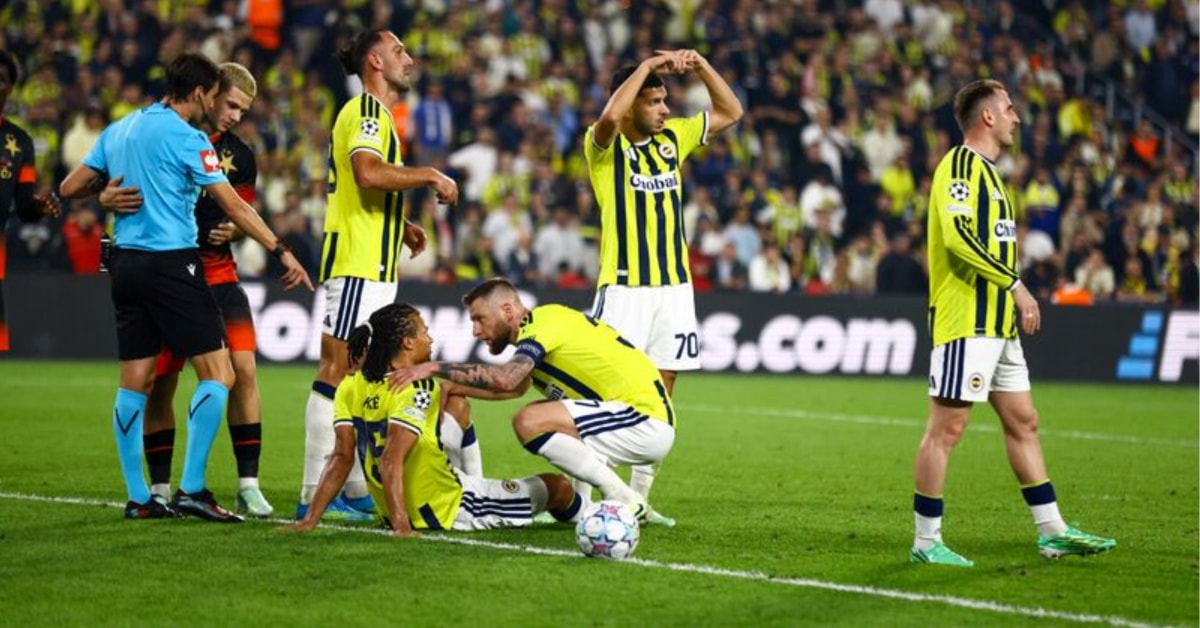Fenerbahçe'ye Nathan Ake Şoku: Hollandalı Yıldız 3 Hafta Sahalardan Uzak Kalacak