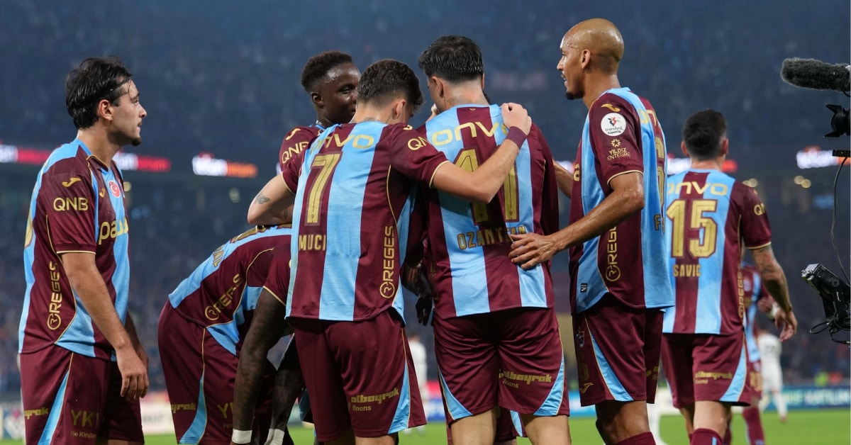 Trabzonspor, Konferans Ligi'nde Hearts Karşısında 2'de 2 Peşinde